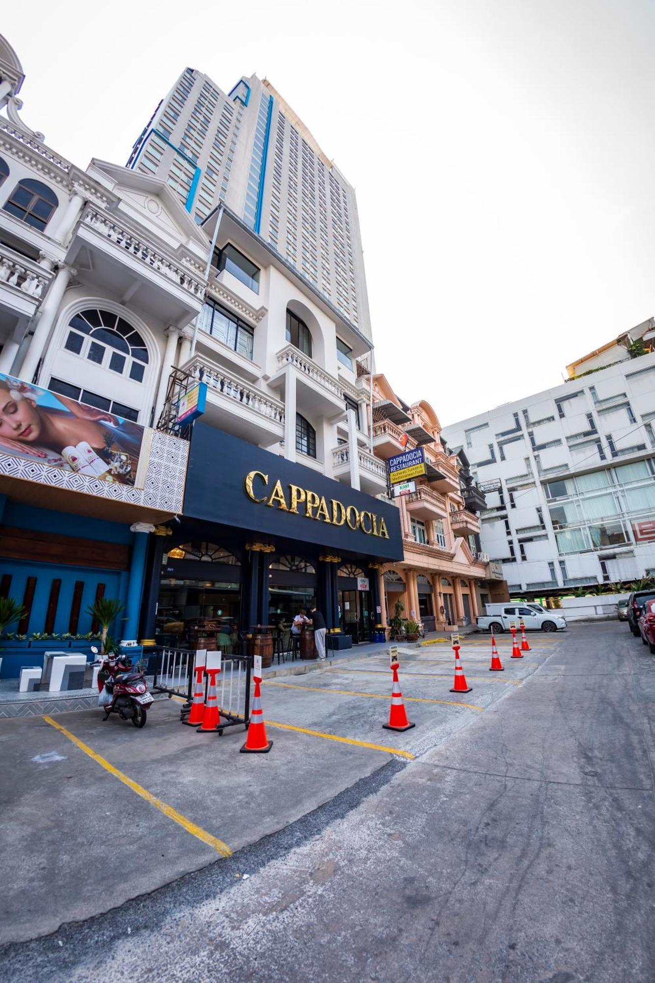 Kiwi Capsule Hotel Bangkok Exterior foto